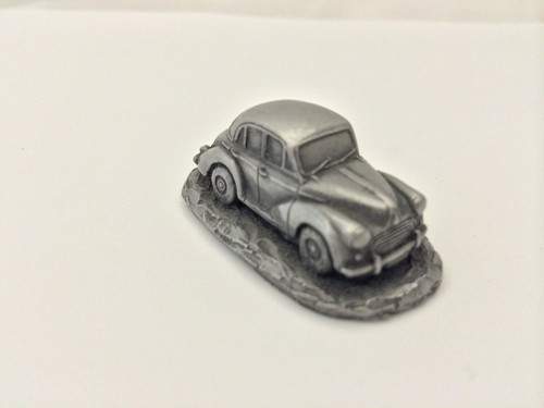 Morris minor door saloon - 4,