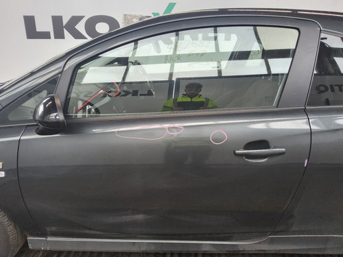 Front door vauxhall corsa - front,