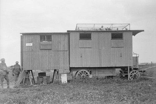 Mobile carrier pigeon - carrier, station