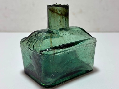 Stunning green embossed - green,