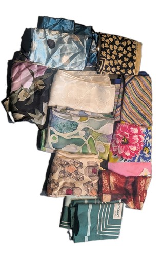 Bundle vintage scarf - of,