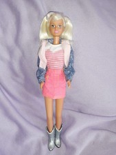 Barbie type Vintage 1990s