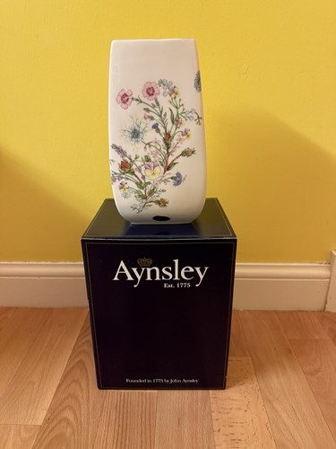 Aynsley wild tudor square vase - tudor,