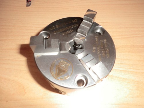 Three jaw chuck tos - three-jaw, with