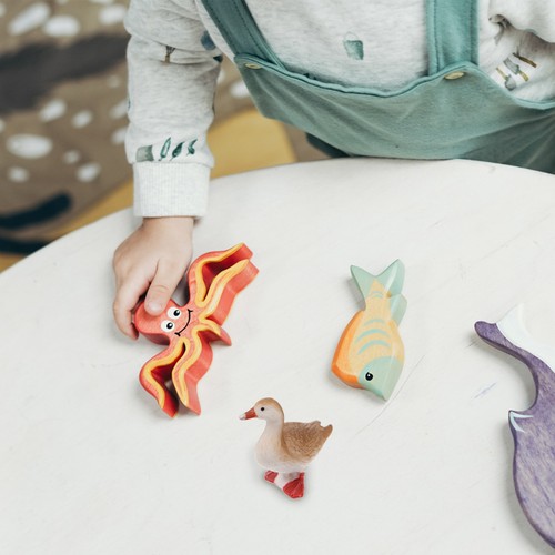 Reusable plastic swan - reusable,