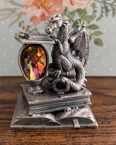 Tudor mint the studious dragon - mint,