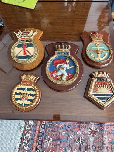 Royal naval ships - ships, emblem