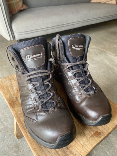 Walking boots size - boots, 9