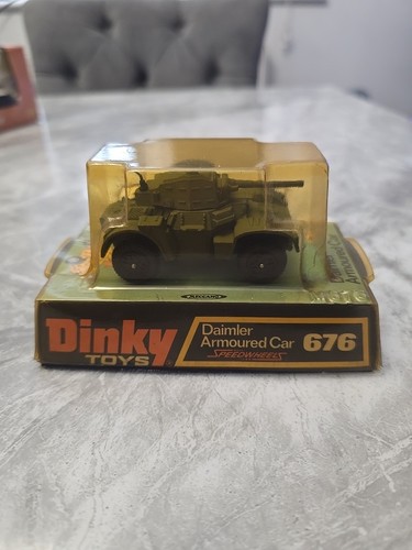 Dinky toys 676 daimler - dinky,