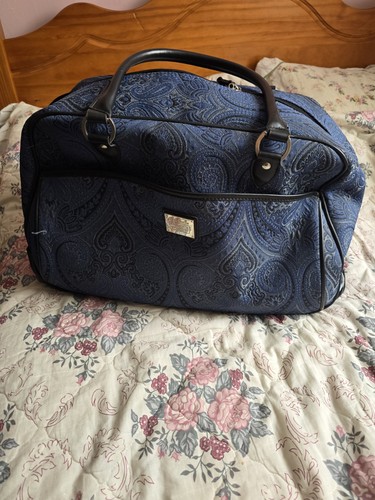 Liz claiborne tapestry rolling - liz,