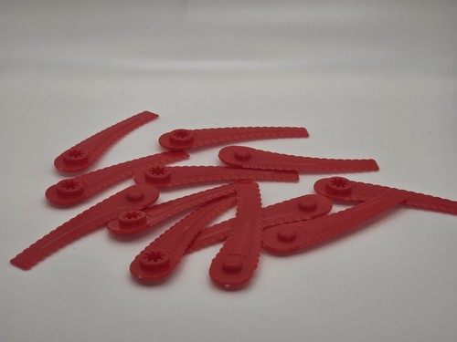Plastic grass strimmer - strimmer, blades