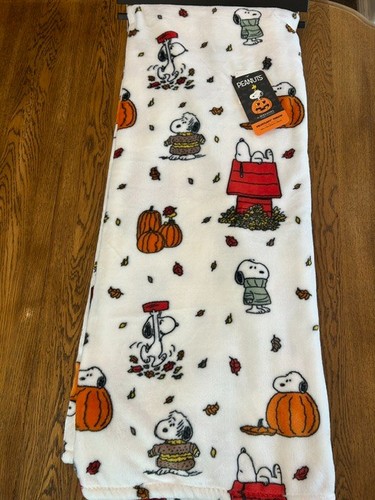 Peanuts snoopy woodstock - snoopy,