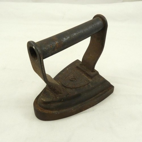 Cast flat iron pugh - e., &