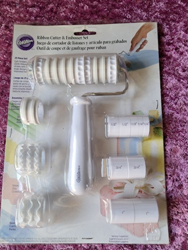 Wilton ribbon cutter - ribbon,