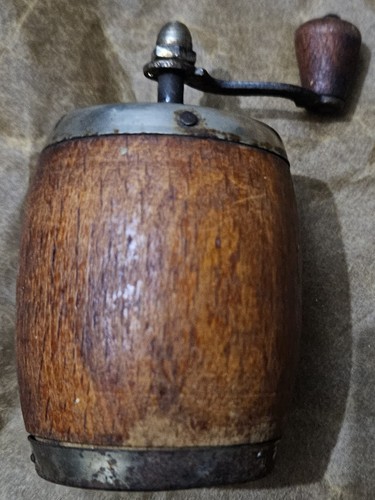 Salt mill wooden or - wooden,