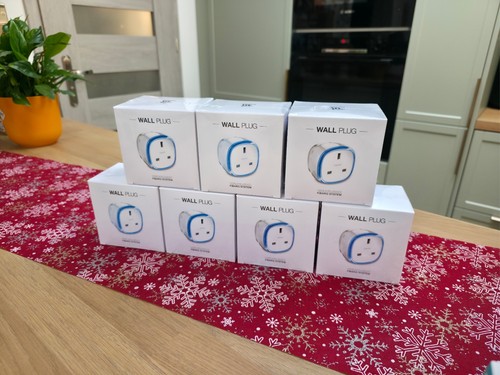 Fibaro smart wall plug - wall,