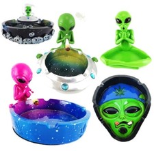 Alien Ashtray UFO Smoking Ash