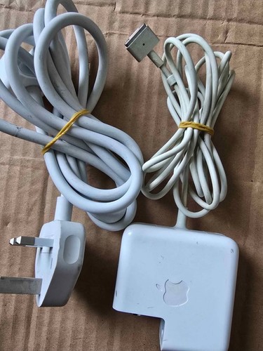 Genuine apple macbook - genuine,