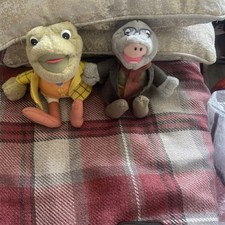 TITAN TOYS WIND IN THE WILLOWS BADGER & Toad BEANIE SOFT TOYS