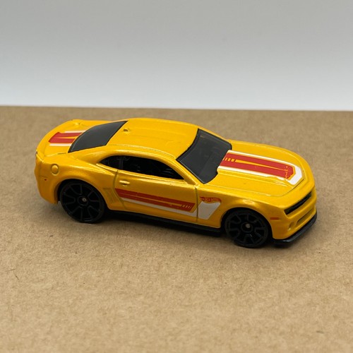 Hot wheels yellow camaro - hot,