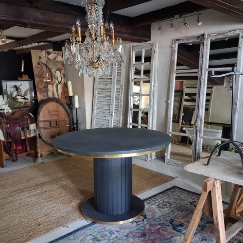 Round dining table - round,