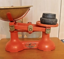 SET OF VINTAGE CAST IRON