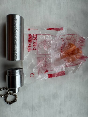 Arrows team aluminium ear - f1,