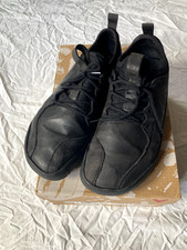 Vivobarefoot Primus School