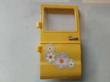 SYLVANIAN FAMILIES YELLOW