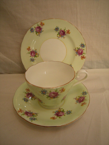 Vintage aynsley pale - vintage, green