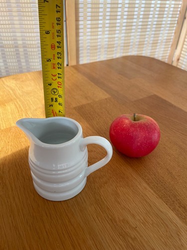 Small churn jug white - small,