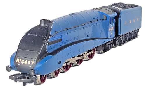 Hornby 4497 golden - plover, lner