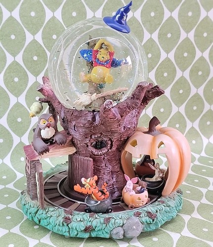 Vintage winnie the pooh snow - winnie,