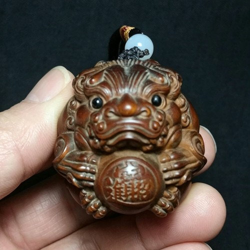 Hand carved lion - lion, figure