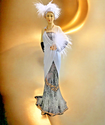 Lady charleston figurine - charleston,