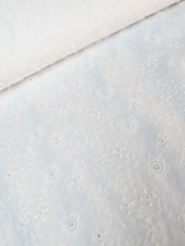 White scalloped edge - scalloped,