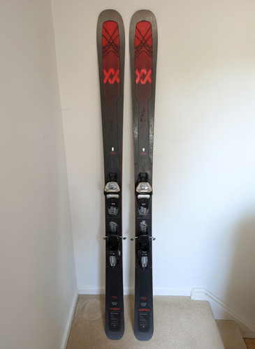 Volkl mantra 177cm skis - volkl,