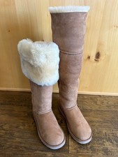 UGG OVER THE KNEE BAILEY BUTTON BOOTS 8 CHESTNUT HOLOGRAM EUC FUR RARE!