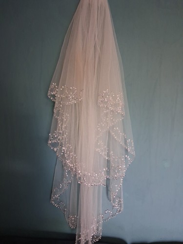 Ivory veil tier fingertip - tier,