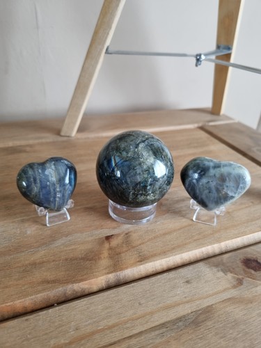 Labradorite sphere 2 flashy - labradorite,