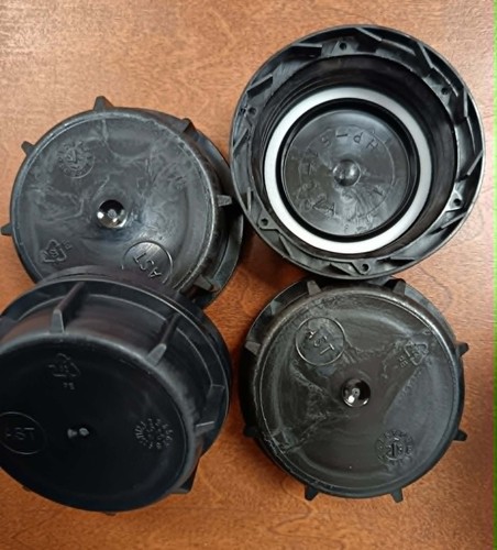 Plastic jerry can - jerry, lids