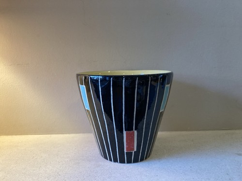 Mid century plant pot vintage - century,