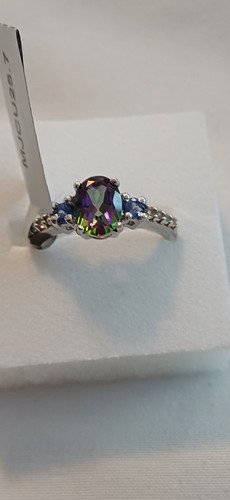 Gorgeous mystic green - green, topaz