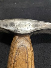 BRADES SCUTCH HAMMER