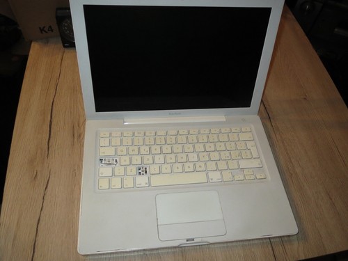 Mac book model a1181 - ,