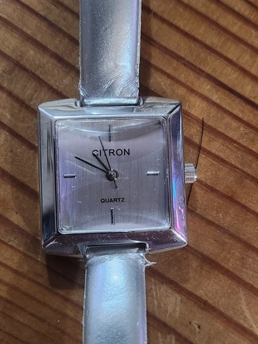 Ladies quartz wristwatch - ladies, by