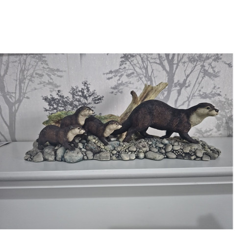 Border fine arts otter family - fine,