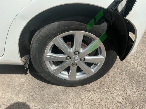 2013 toyota yaris - toyota,