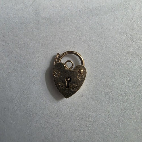 Gold hallmarked heart - ct,