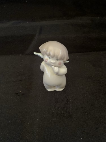 Rare cheeky cherub sucking - cherub,